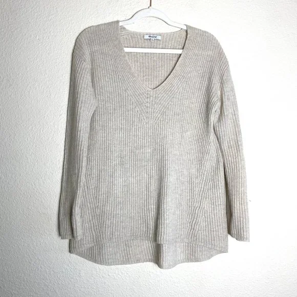 Madewell Woodside Merino Wool Long Sleeve V-Neck Ribbed Pullover Sweater - Picture 3 of 6